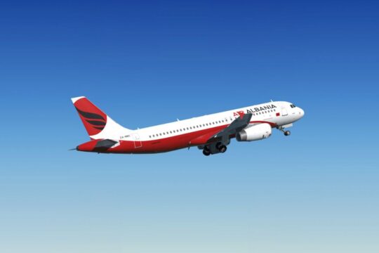 Air Albania anulon sërish fluturimet, nuk pranon falimentin