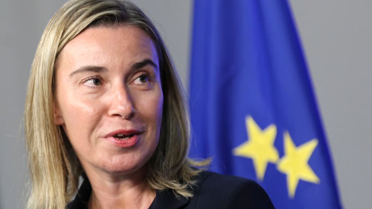 Federica Mogherini jep dorëheqjen mes hetimeve për mashtrim në BE
