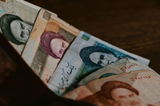 Kolaps monetar në Iran: Riali bie në nivele historike “0.00” ndaj euros
