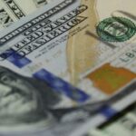 Një dollar më i dobët: rrezik apo mundësi për SHBA-në?