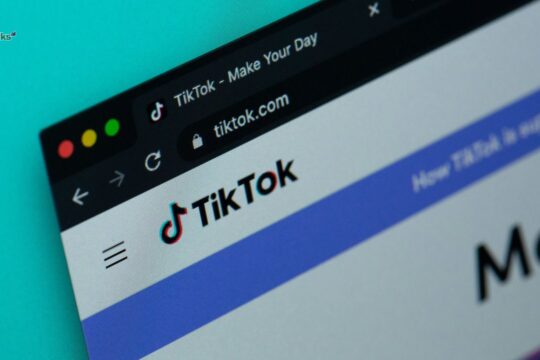 TikTok nis sistemin europian për verifikimin e moshës