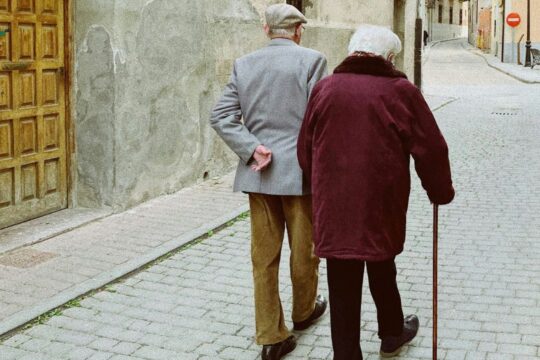 Popullsia shqiptare plaket pesë herë më shpejt se mesatarja europiane