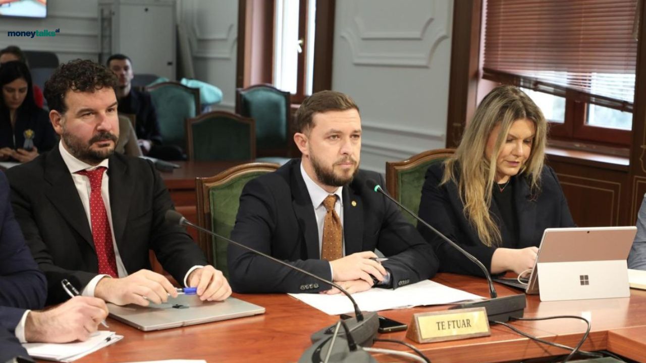 Tenderët e infrastrukturës dixhitale kalojnë nga AKSHI te një kompani me pronësi mikse