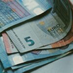 Kursi i këmbimit sot: euro 96.2 lekë, dollari 83.5 lekë